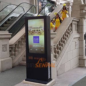 香港1881酒店户外触摸广告机项目